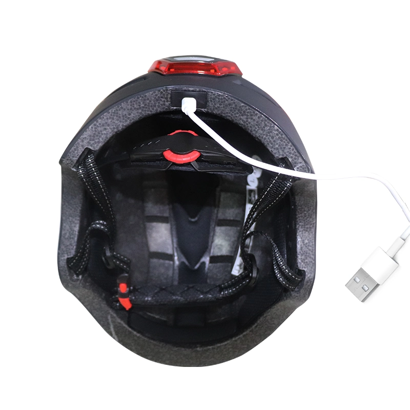 La protección casco de bicicleta moto Scooter E casco con LED de luces de advertencia de delantero y trasero