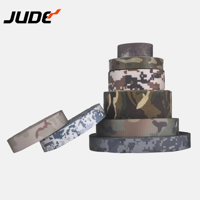 Sangle de camouflage en polyester et nylon avec motif tactique personnalisé anti-infrarouge.