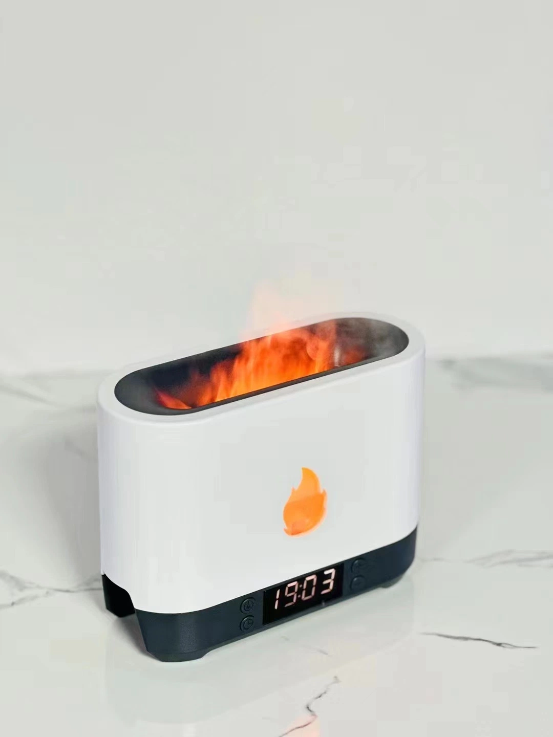 2023 Nouvelle horloge sans fil flamme Aroma diffuseur flamme ambiance LED nuit Bt Haut-parleur musique, Haut-parleur avec horloge et télécommande