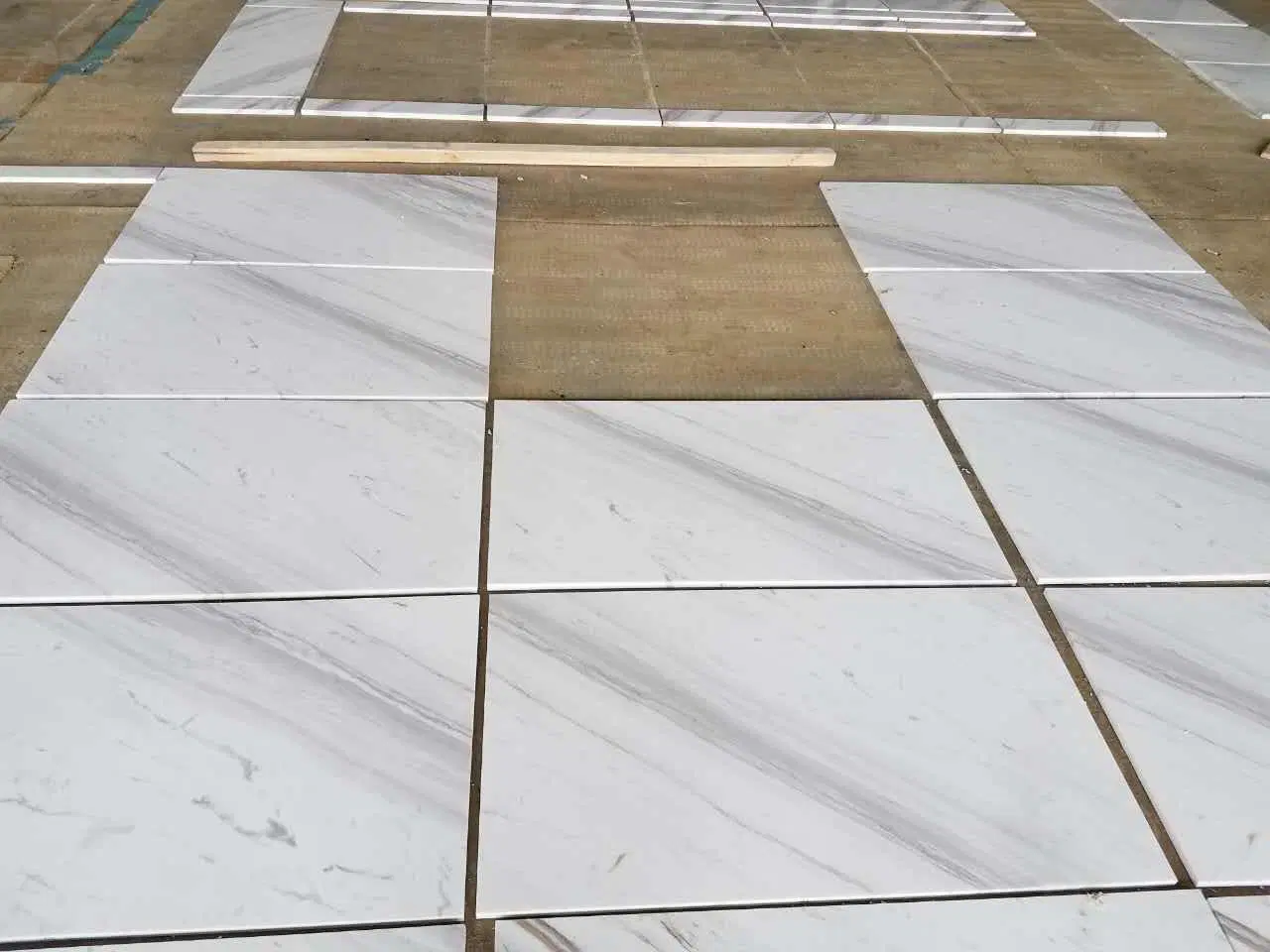 Nice Volakas White Marble Tiles for Paving/Travertine Flooring/Bathroom Tiles/Wall Tiles