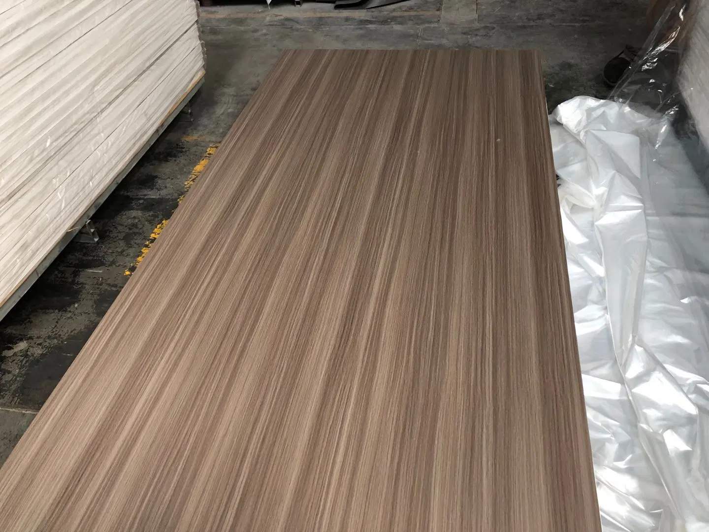 2021 Wood Grain Fashion Design PVC Laminated Board