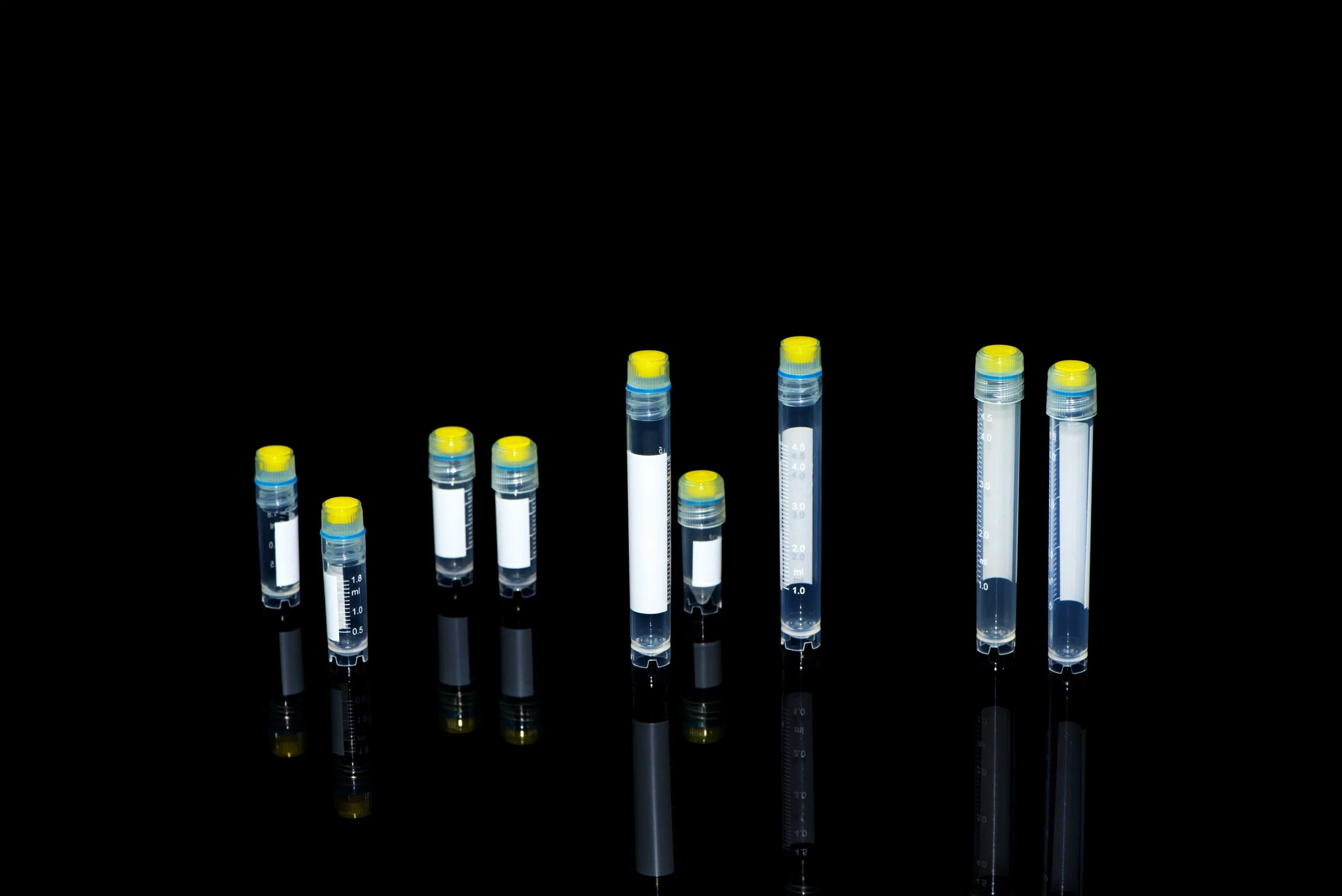 Cryogenic Vials, Sample Tubes, 0.5ml, Bulk, Pre-Set Datamatrix 2D Barcodes, Sterile, CE, ISO Certified 2D Barcode Cryovial