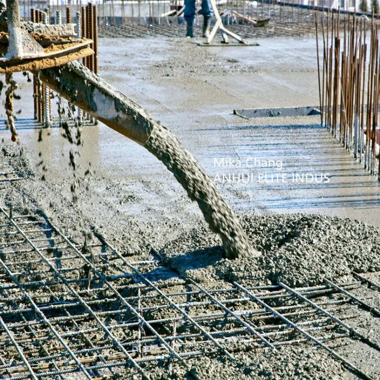 Agua de la reducción de la mezcla de concreto