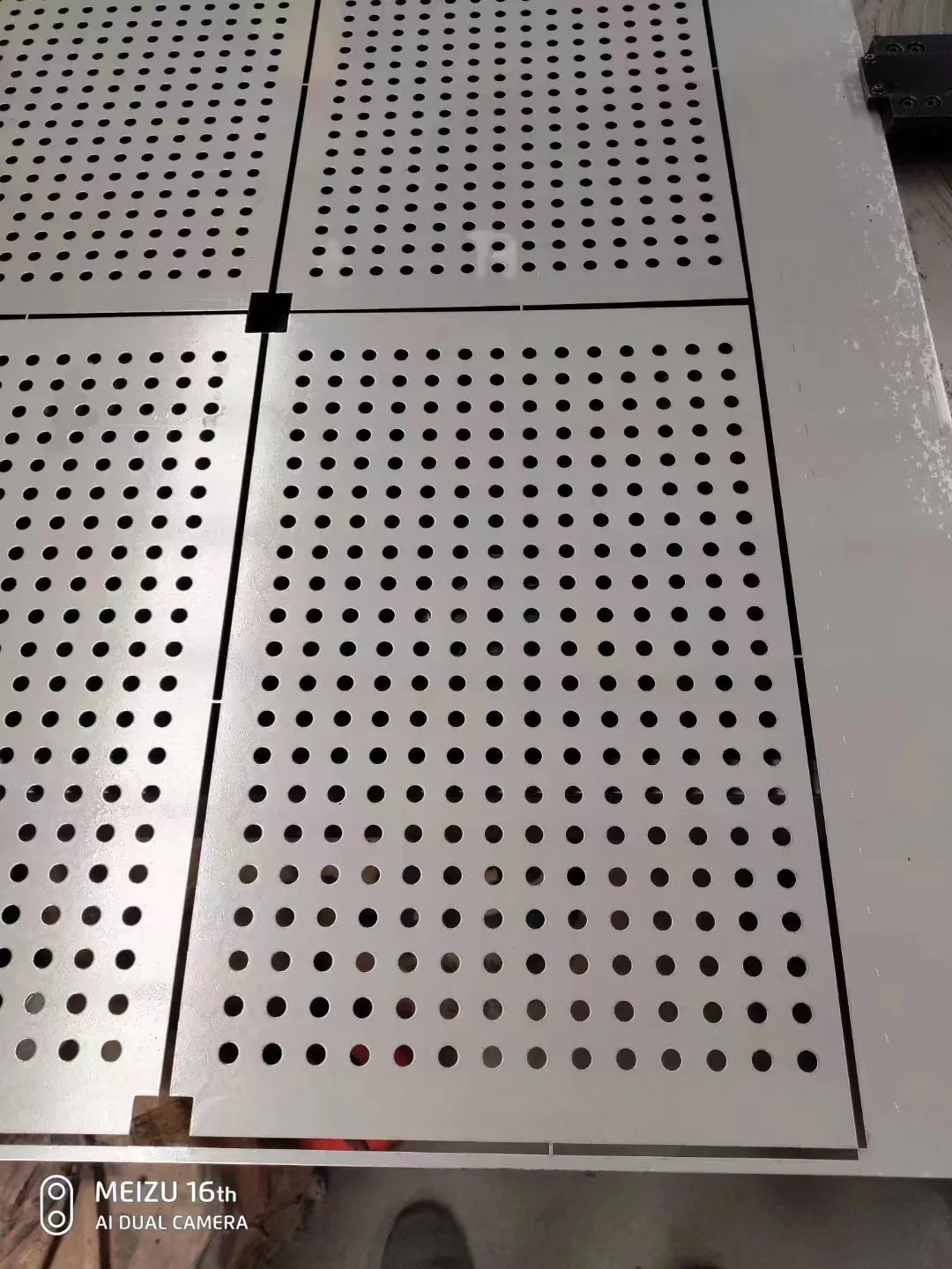 Good Price Stainless Steel Sheet with Holes 201 304 316 321 310S 3mm Thick Stainless Steel Perforated Metal