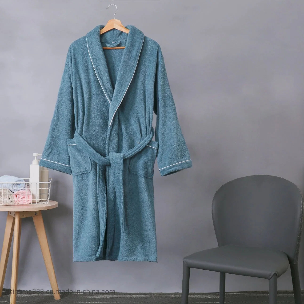 Custom Size White Shawl Collar 100% Cotton Hotel Terry Bathrobe in Stock