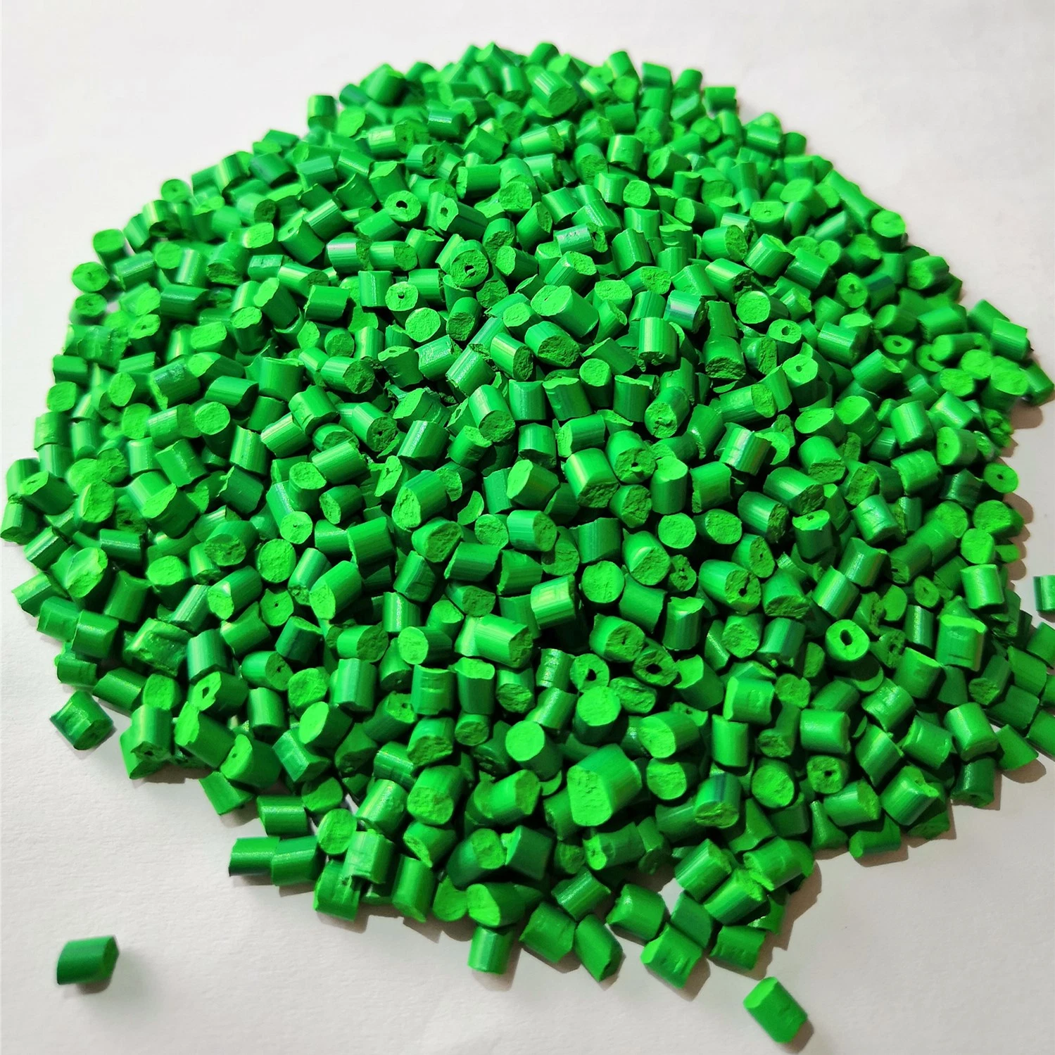 ABS, LDPE, HDPE, GPPS, PP Green Uviofast Masterbatch Plastic Material