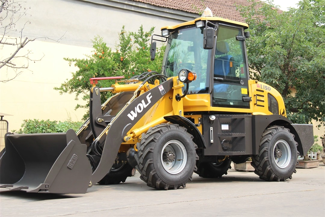 China Wolf Loader 1500kg/1.5t Hydraulic Mini Loader with Quick Hitch/Pallet Fork/Grapple/Auger