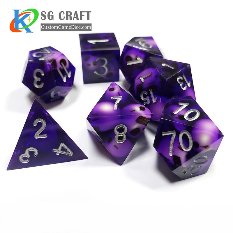 Factory Price Board Game Stock Hot Sell Hand Made Resin Skull Dice Set with Lucent Green Effect