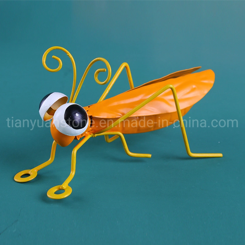 Eco-Friendly Emulational Iron Crafts Insect Sculpture Ornament Funny Children Gift Metal Locust Model Decor