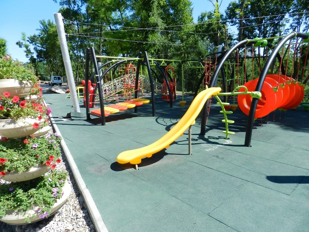 Multifuctional Facotry Price Kids Outdoor Playground Equipment