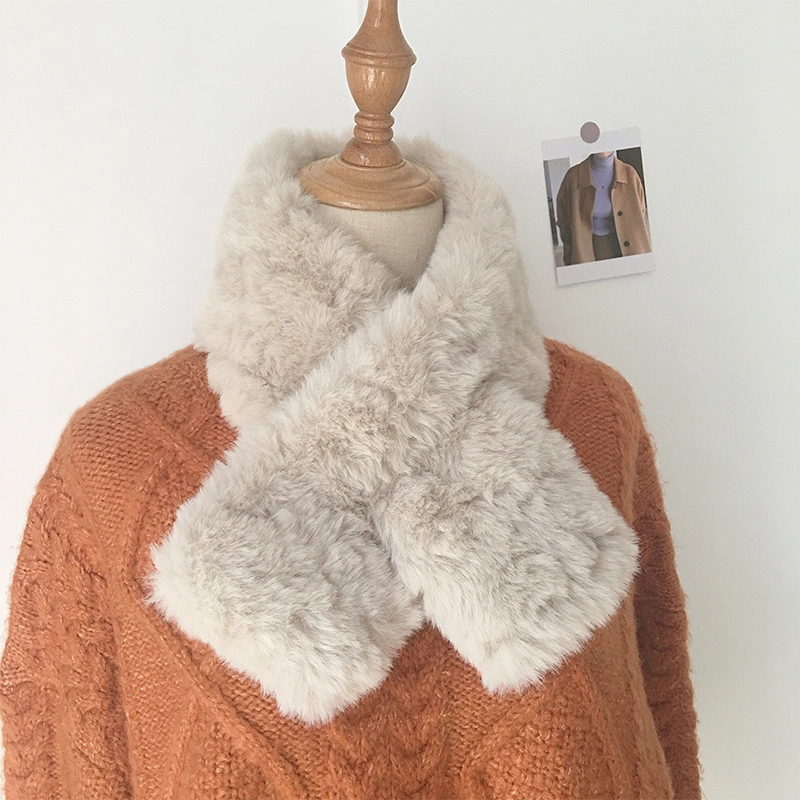 2022 El invierno llegan nuevos Leopard Print bufandas de lana para las mujeres coreano Moda versátil falsos anti pelo de conejo de peluche Neckpiece Bufanda de la marca de la cruz