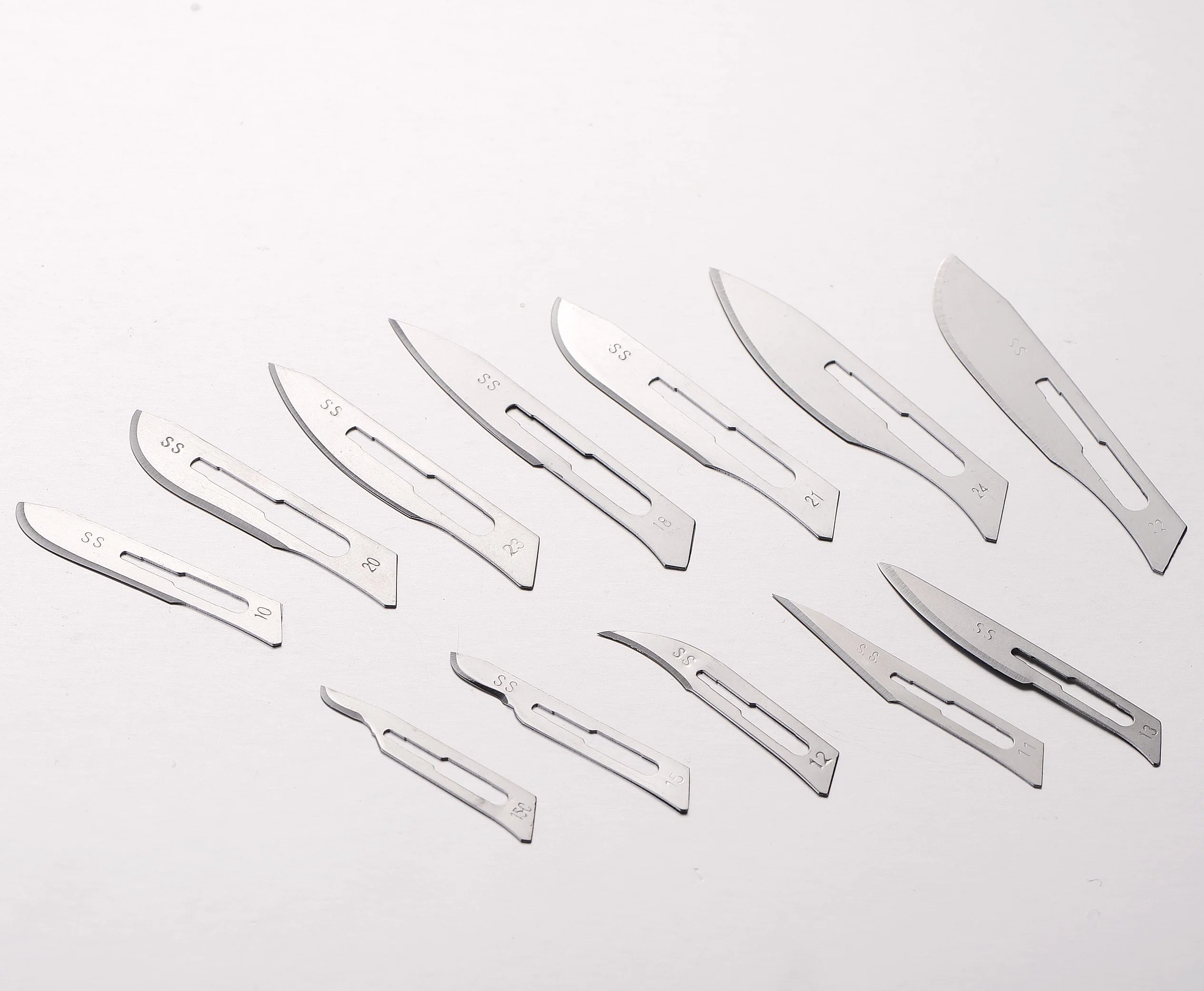 Disposable Carbon Stainless Steel Scalpel Surgical Blade with Without Handle FDA