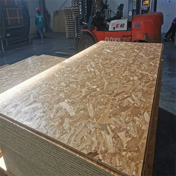 Panneau de MDF Linyi panneau de mélamine pour meubles