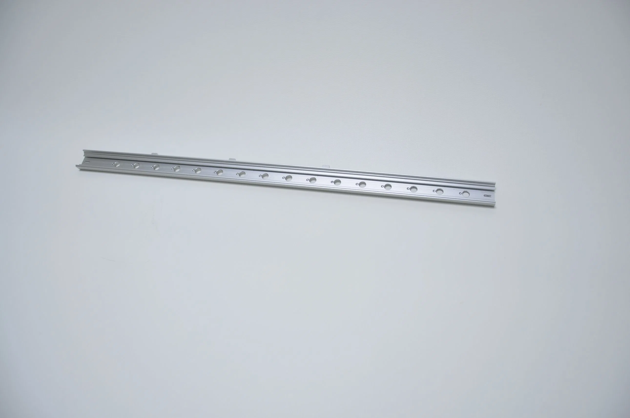 Aluminum/Aluminium LED Profile Tube (ISO9001: 2008 TS16949: 2008)