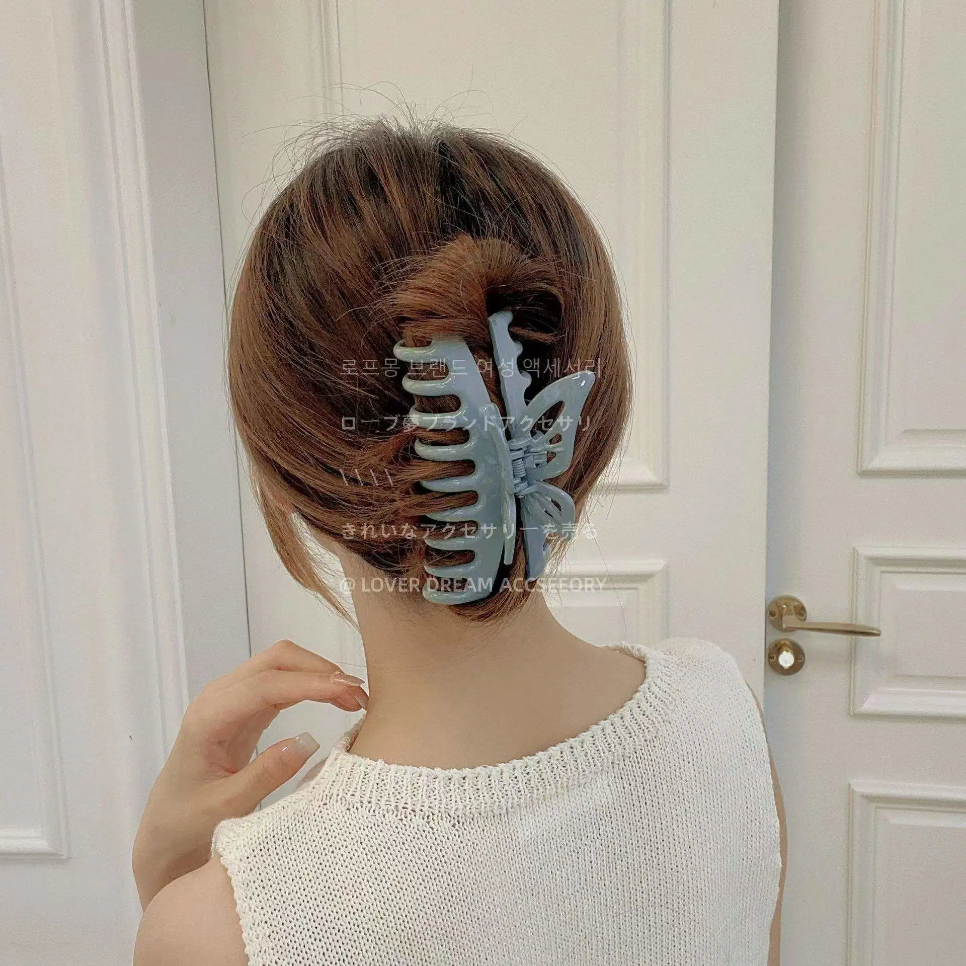 Korean Fashion New Design Solid Color Shark Clip