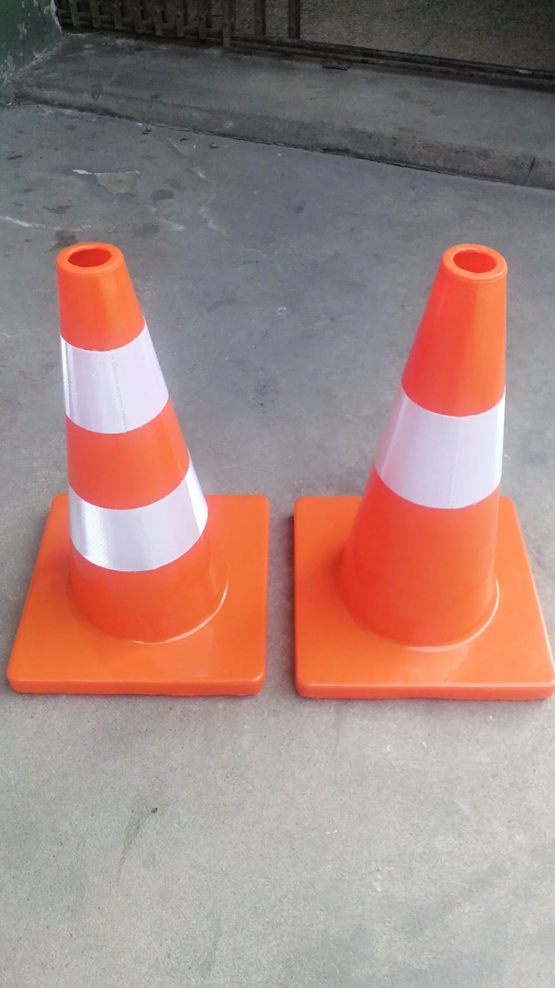 18'' Inch White Unbreakable Soft Plastic Traffic Cone Flexible PVC Cones