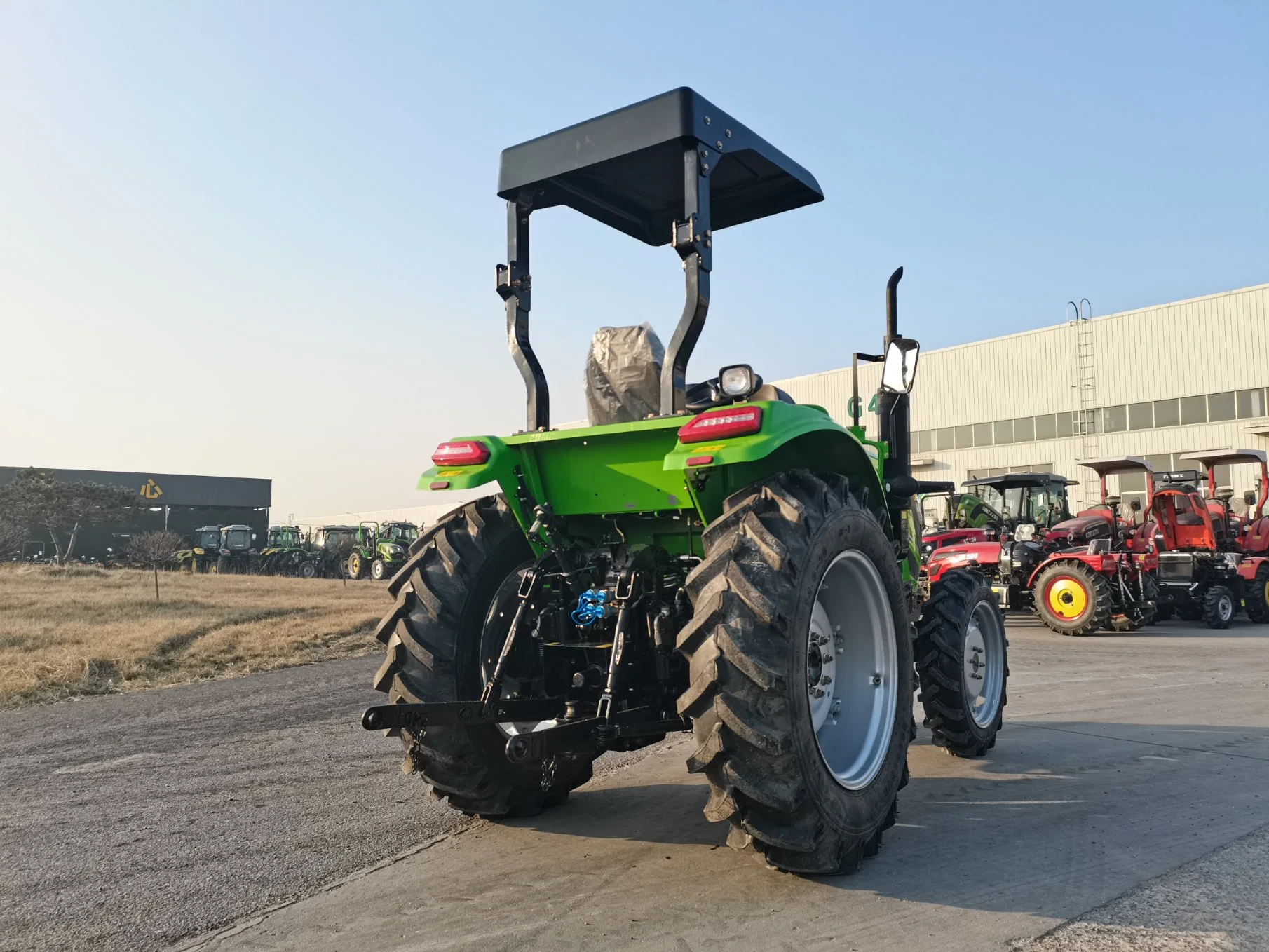 30HP 40HP 4 Wheel Drive Tractor with Front End Loader