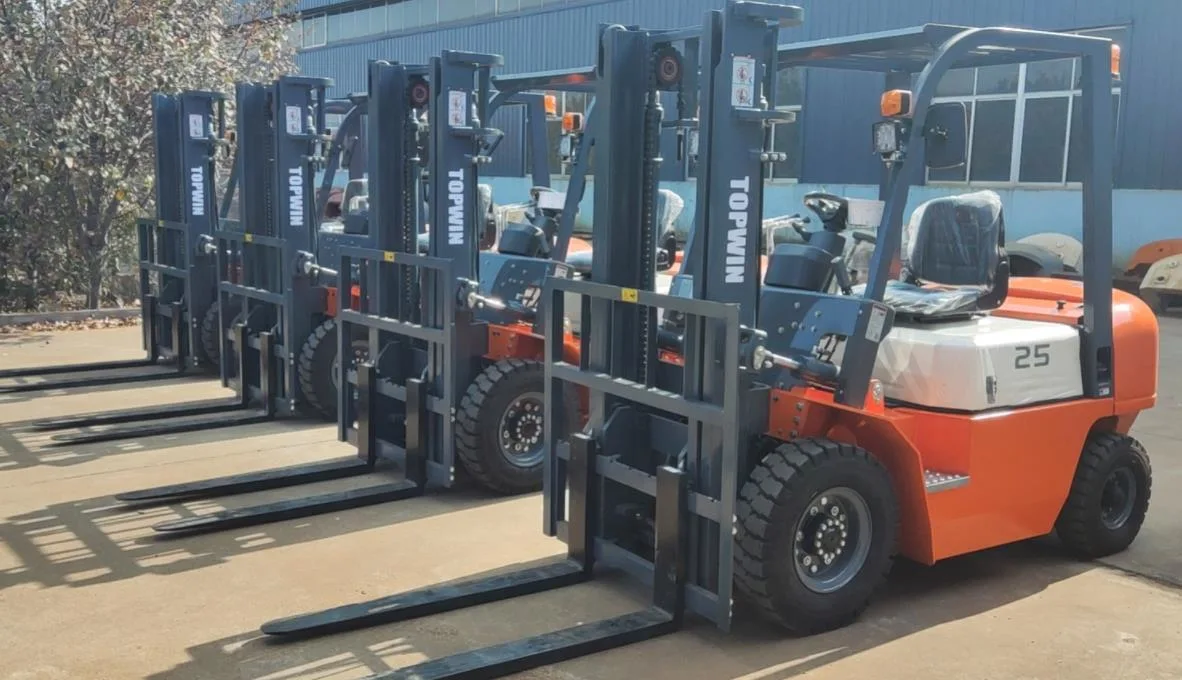 China Fabricante Forkllift Truck 2,5 toneladas montacargas con Full-Free Lift y abrazaderas de tambor,