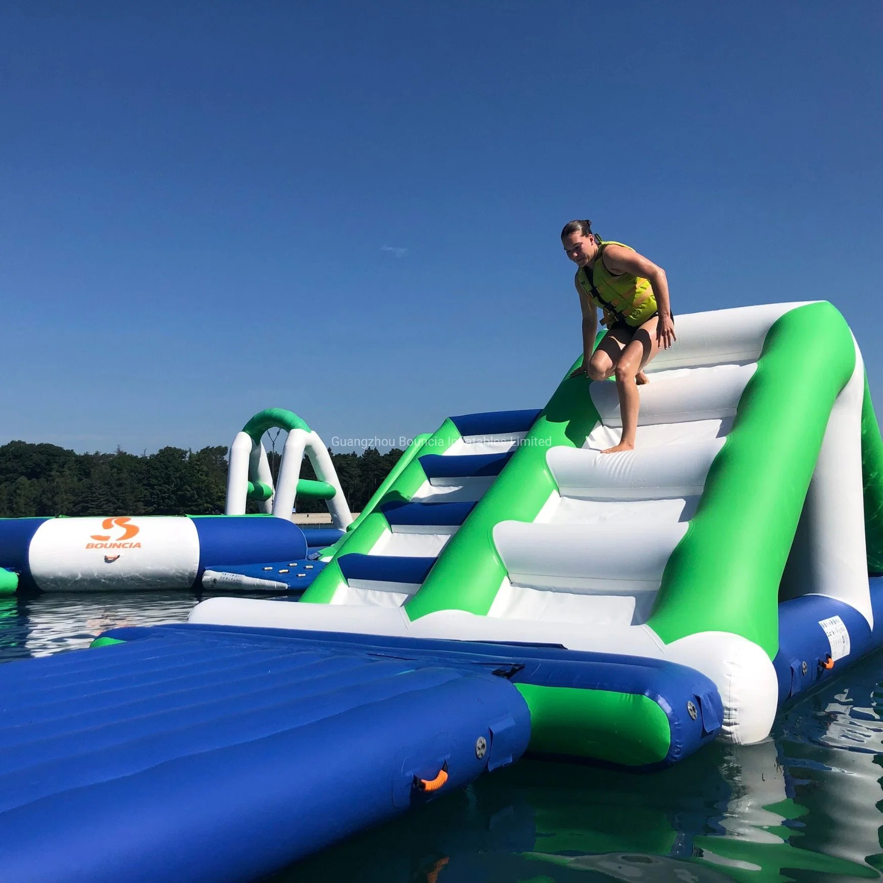 Parque acuático flotante inflable certificado por TUV de alta calidad para 100 Personas