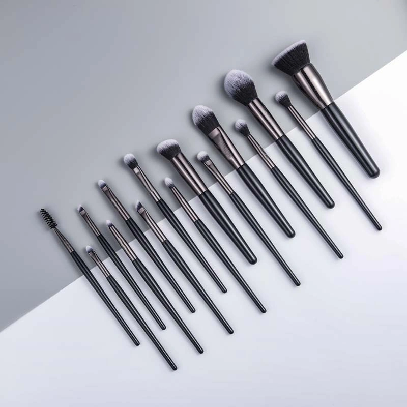 مستحضرات التجميل الساخنة تدفع مصنعي المعدات الأصلية (OEM) المقبولة 15PCS Professional Makeup Brبوش تم التعيين للهدية الترويجية