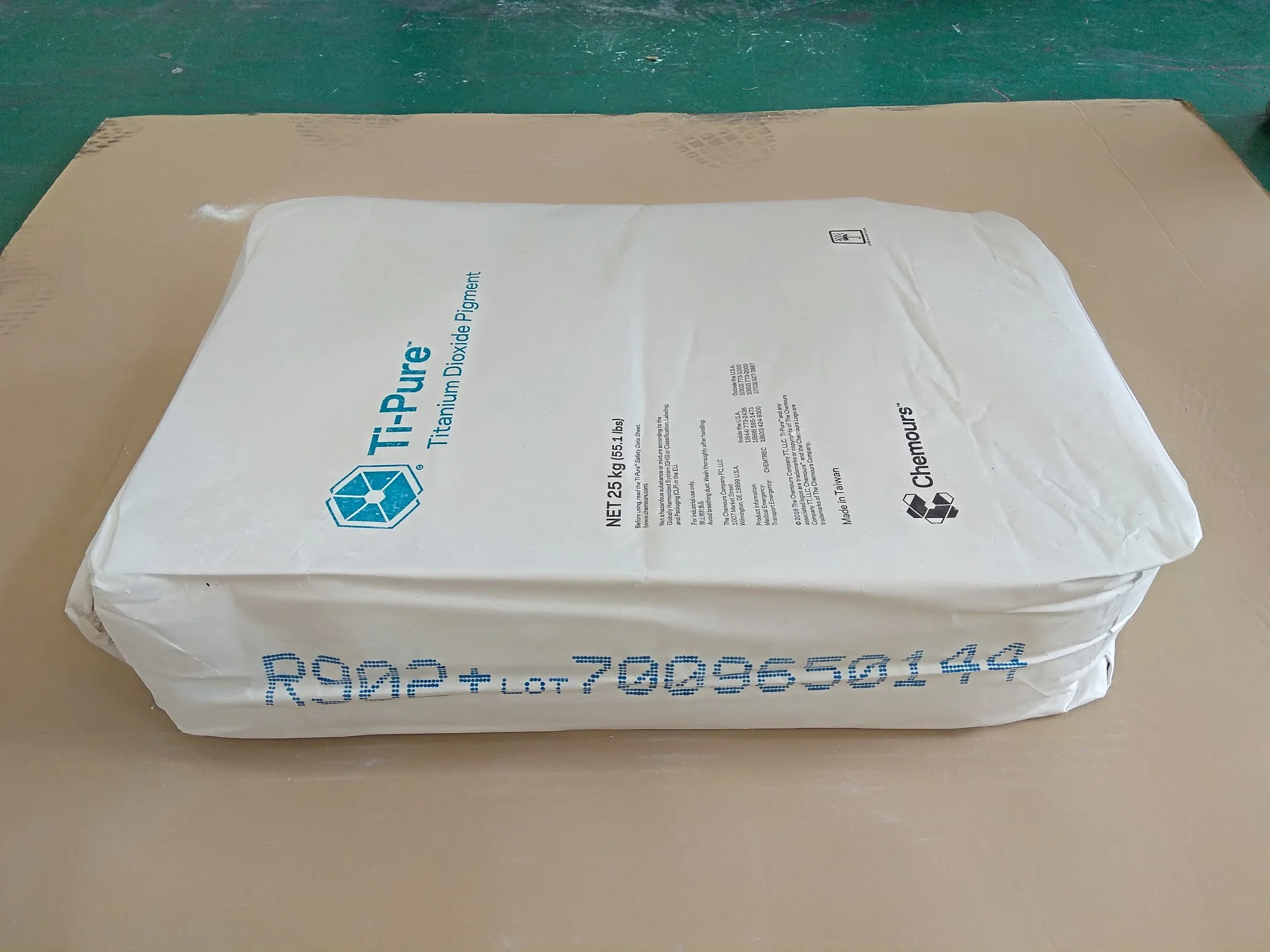 Titanium Dioxide Rutile R999 (P. W. 6) /Countertype: Dupont 901, 706