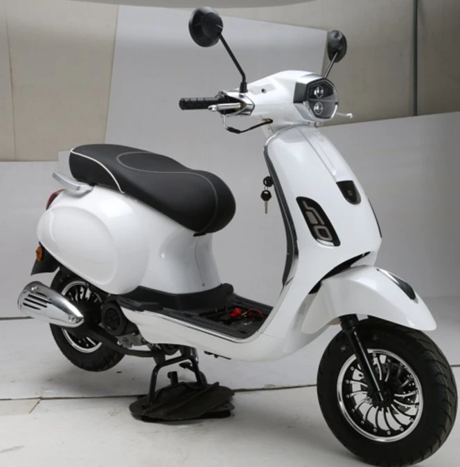 EEC Approval 125cc Gasoline Scooter 12inch Wheel Moped Motorcycle (HD250T-STG)