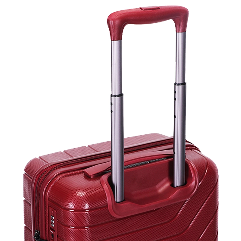 حقيبة سفر بعجلات جديدة بتصميم أنيق وألوان متناسقة مصنوعة من البولي بروبيلين مع قفل مدمج من نوع تي إس إيه.