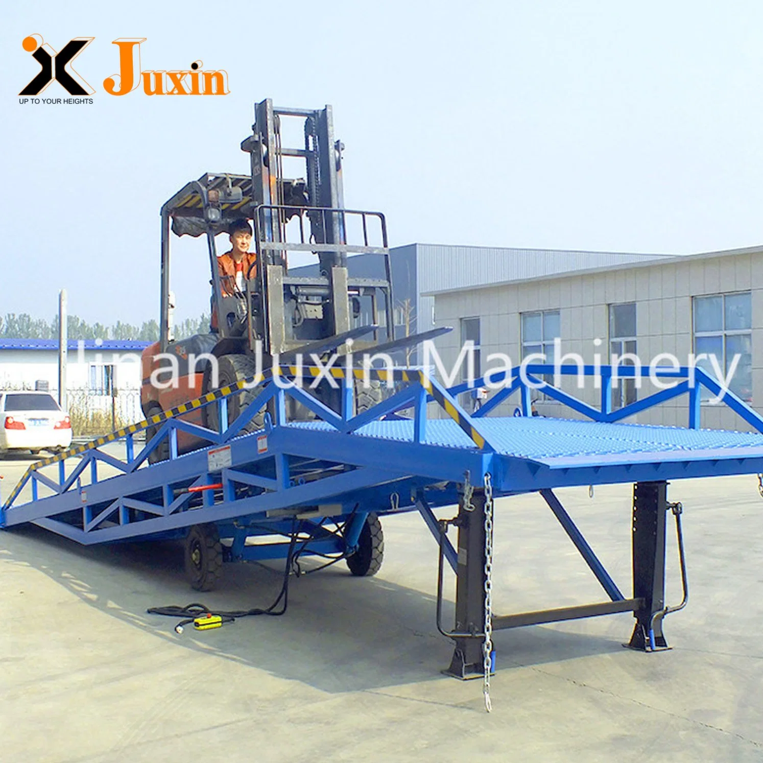 Hydraulic Container Forklift Loading Ramp Leveler Mobile Dock Ramp Container Loading Platform