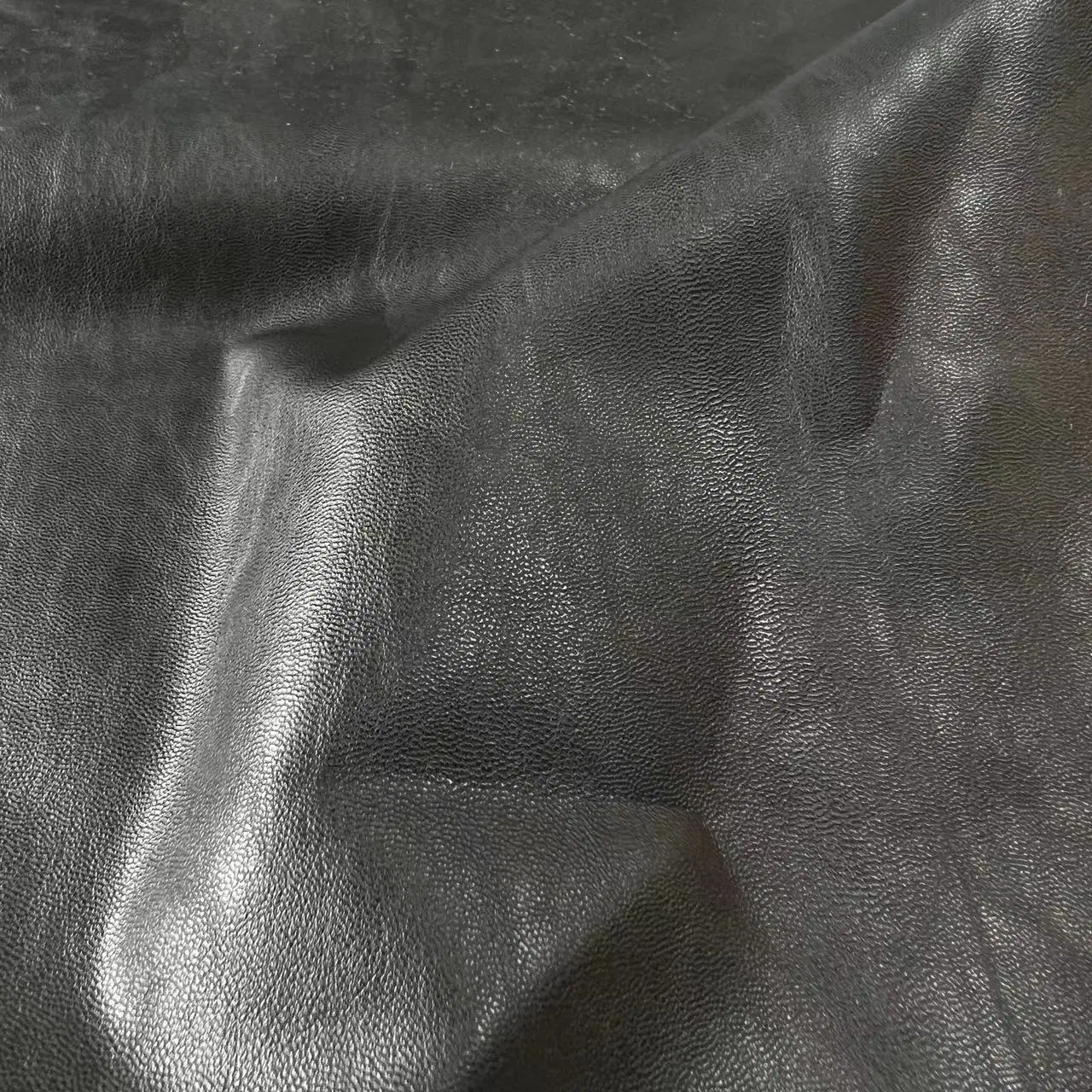 Slightly Crumple Crackled Flat Grain Leatherette for Leather Jackets