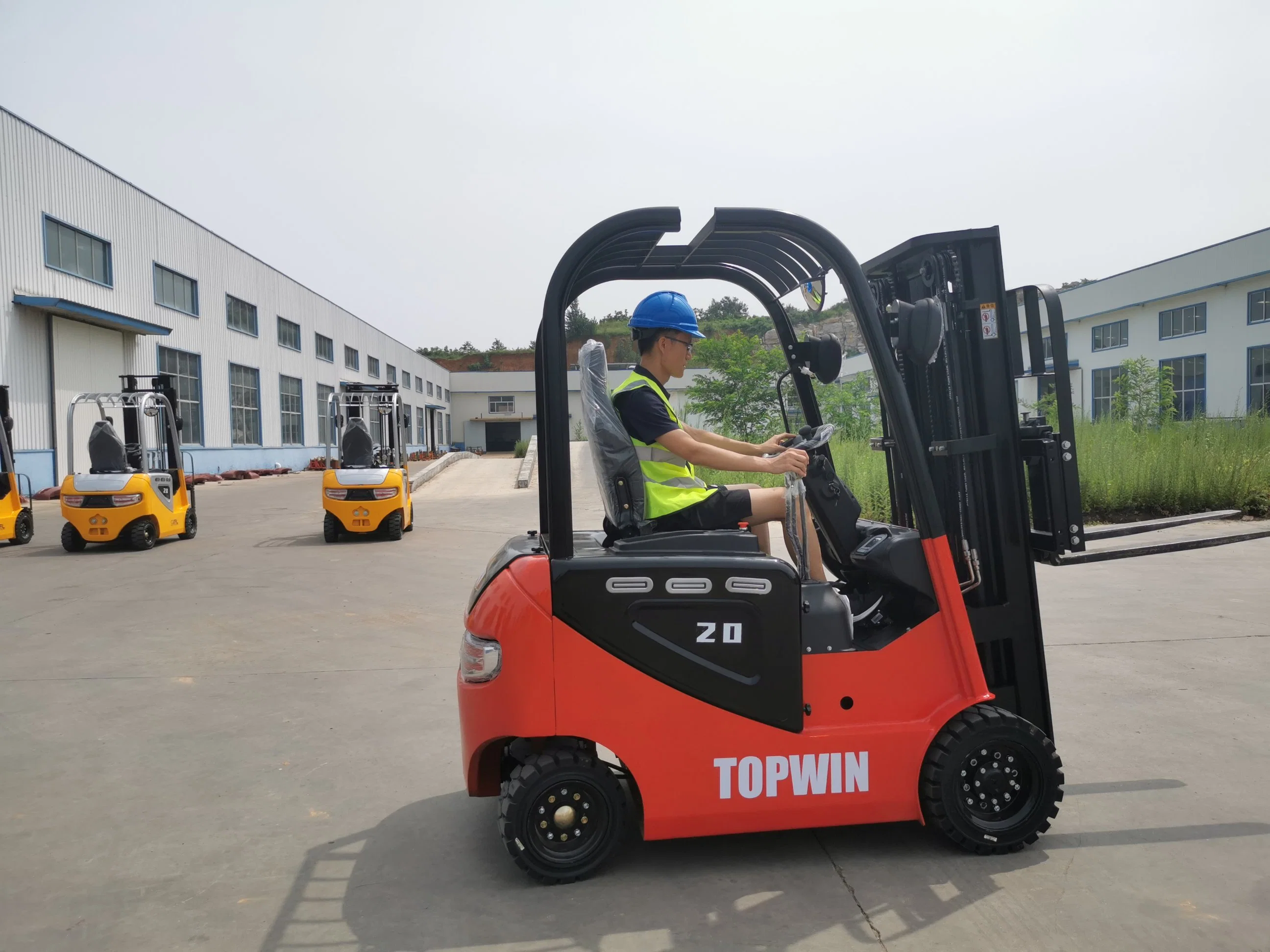 European Design Made in China Electric Forklift Truck