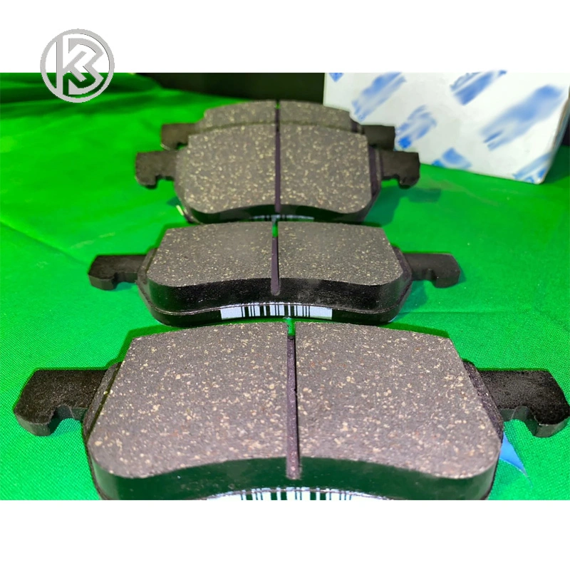 Auto Car Disc Front Rear Ceramic Semi-Metal Brake Pads C2c35612 / C2c39929/425278/0446526420/0044207520/1644201020/1675380 / 1577447/8K0698151c/8K0698151b