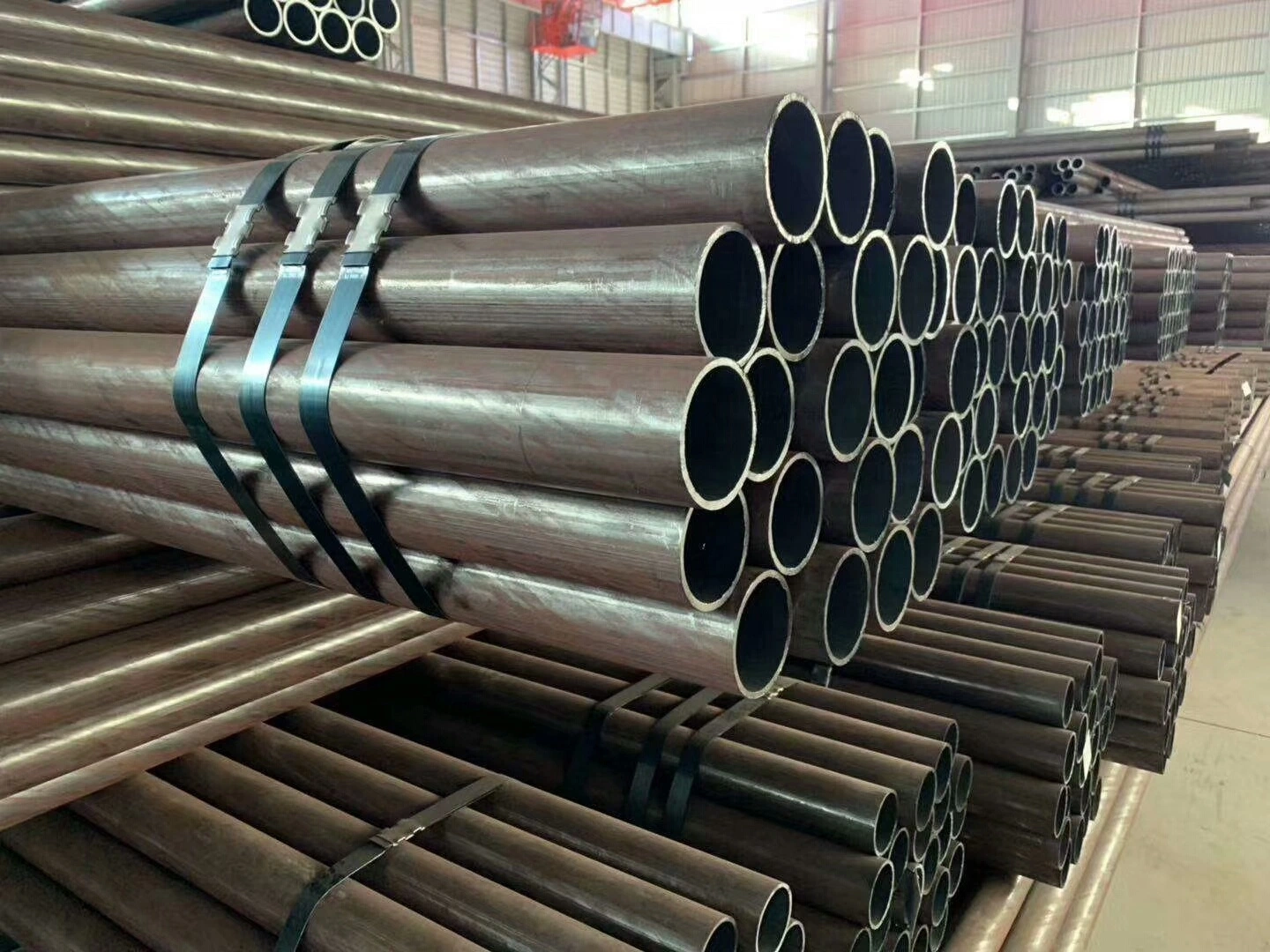 Seamless/Welded/ Hot Rolled/Cold Rolled/ Black Iron Hollow Section Carbon Steel Round Tube/Pipe SAE1020 1008 Q295 Q345 Q390 Q420 Q235 Q275 #C45 #20 St37 St42