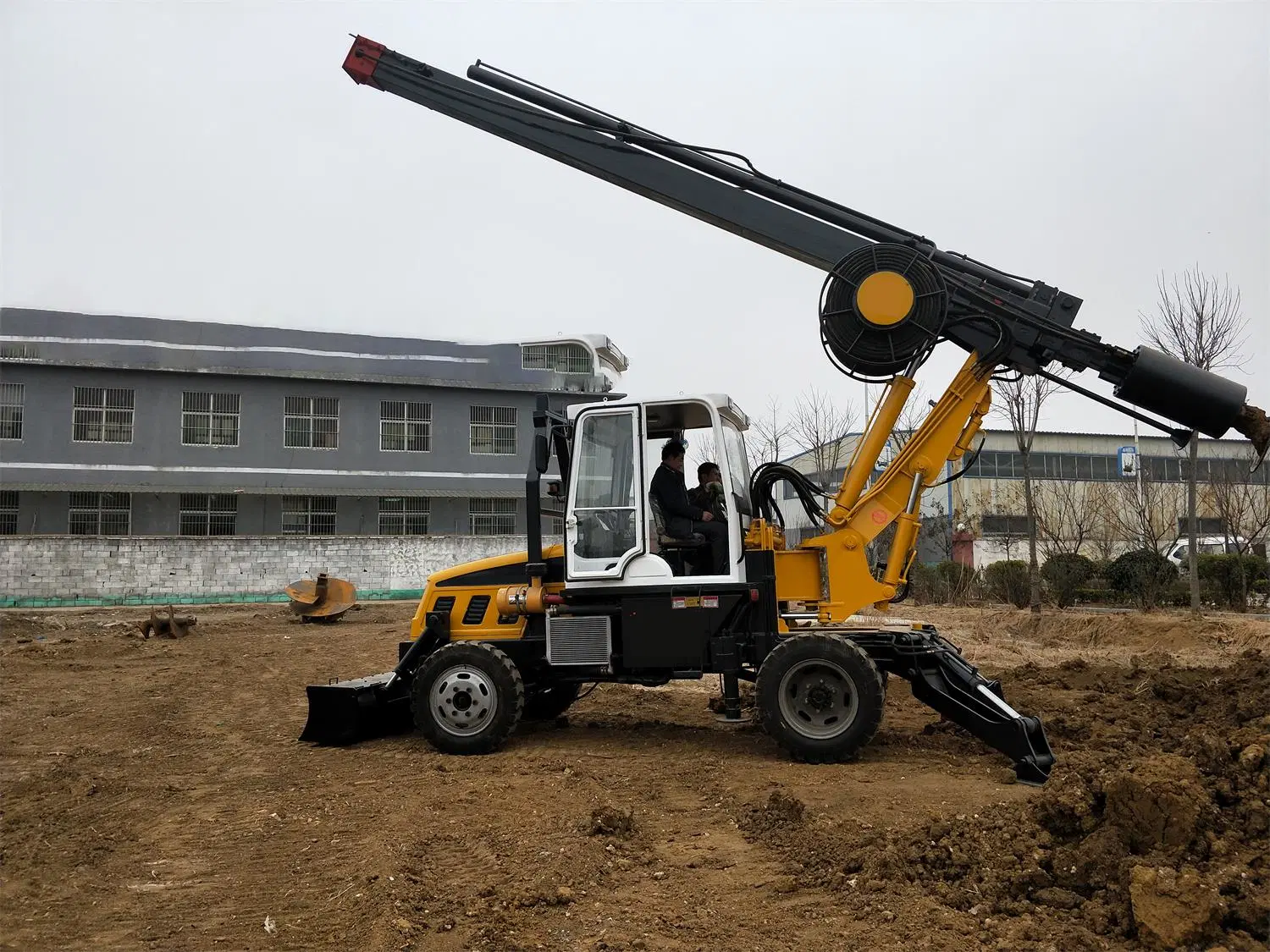 Mechanical Powered Head Big Torque Heavy Duty Truck Mounted Engineering Drilling Machine