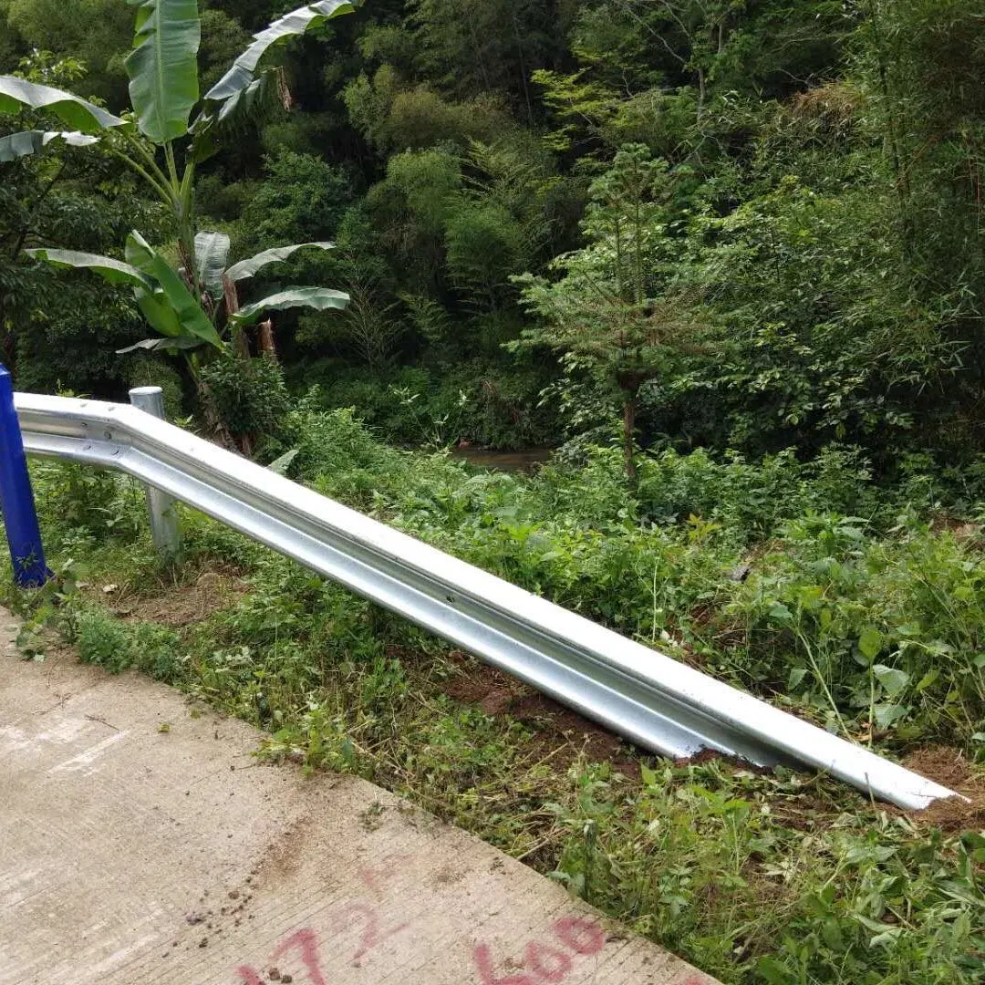 Barrera de bloqueo de acero galvanizado líder precio en la zona de aparcamiento Parking