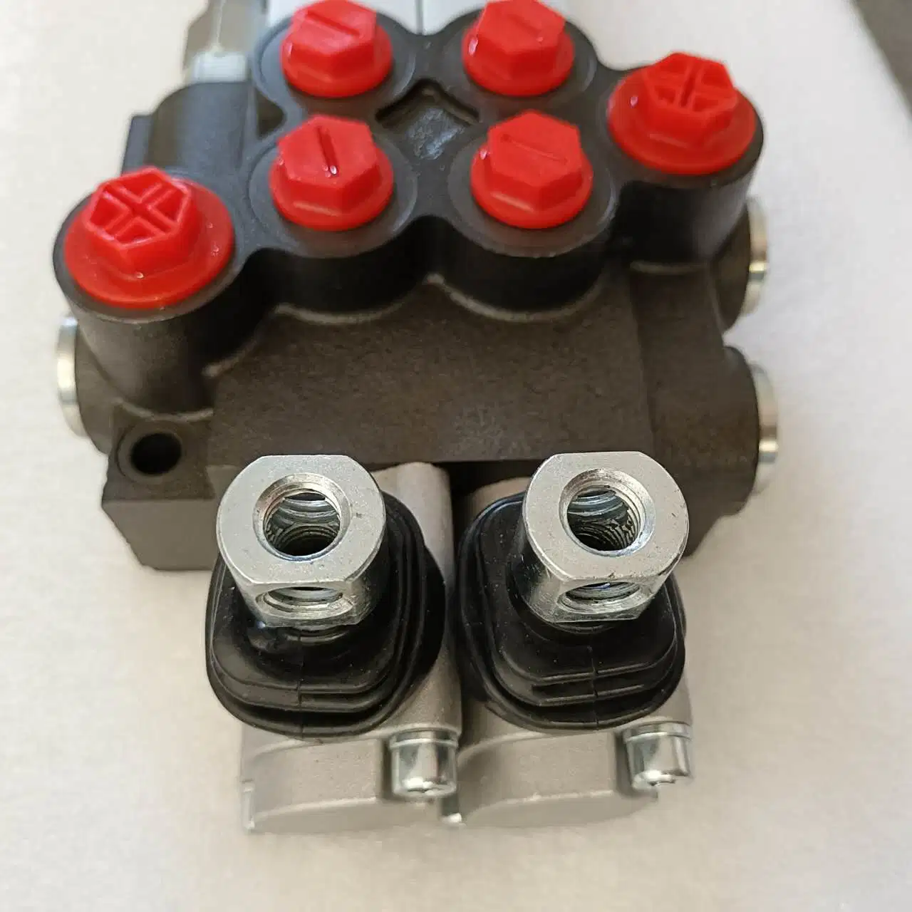 Hot Sales P40 Series of 1p40, 2p40, 3p40, 4p40, 5p40, 6p40, 7p40, 8p40 Integral Multi-Way Directional Valve, Hydraulic Monoblock Valve