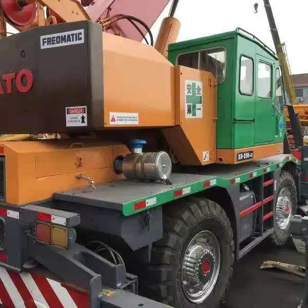 Utilisé importés du Japon de 25 tonnes usagés Katoo Kr25h-IIIL pour la vente