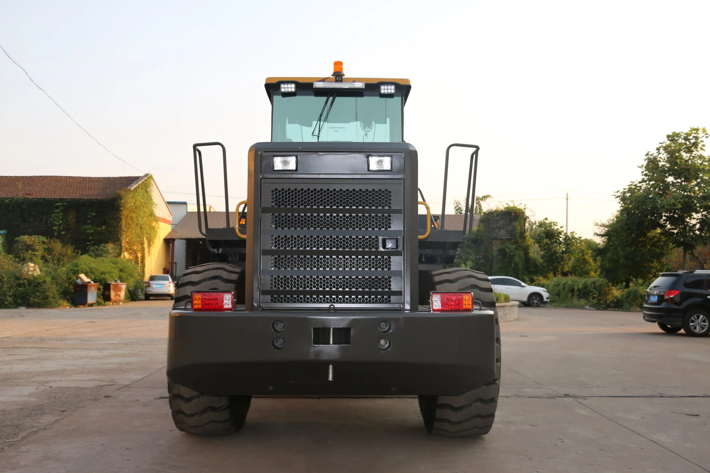 China Farm Machinery Front End Wheel Loader Lq953 with Rated Load 5t with Weichai/Cummins Engine with Standard Bucket