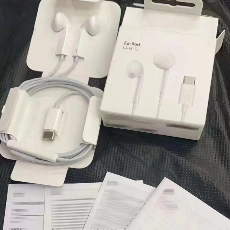 Teléfono 15 Max auriculares intrauditivos con graves fuertes y relámpagos Conector