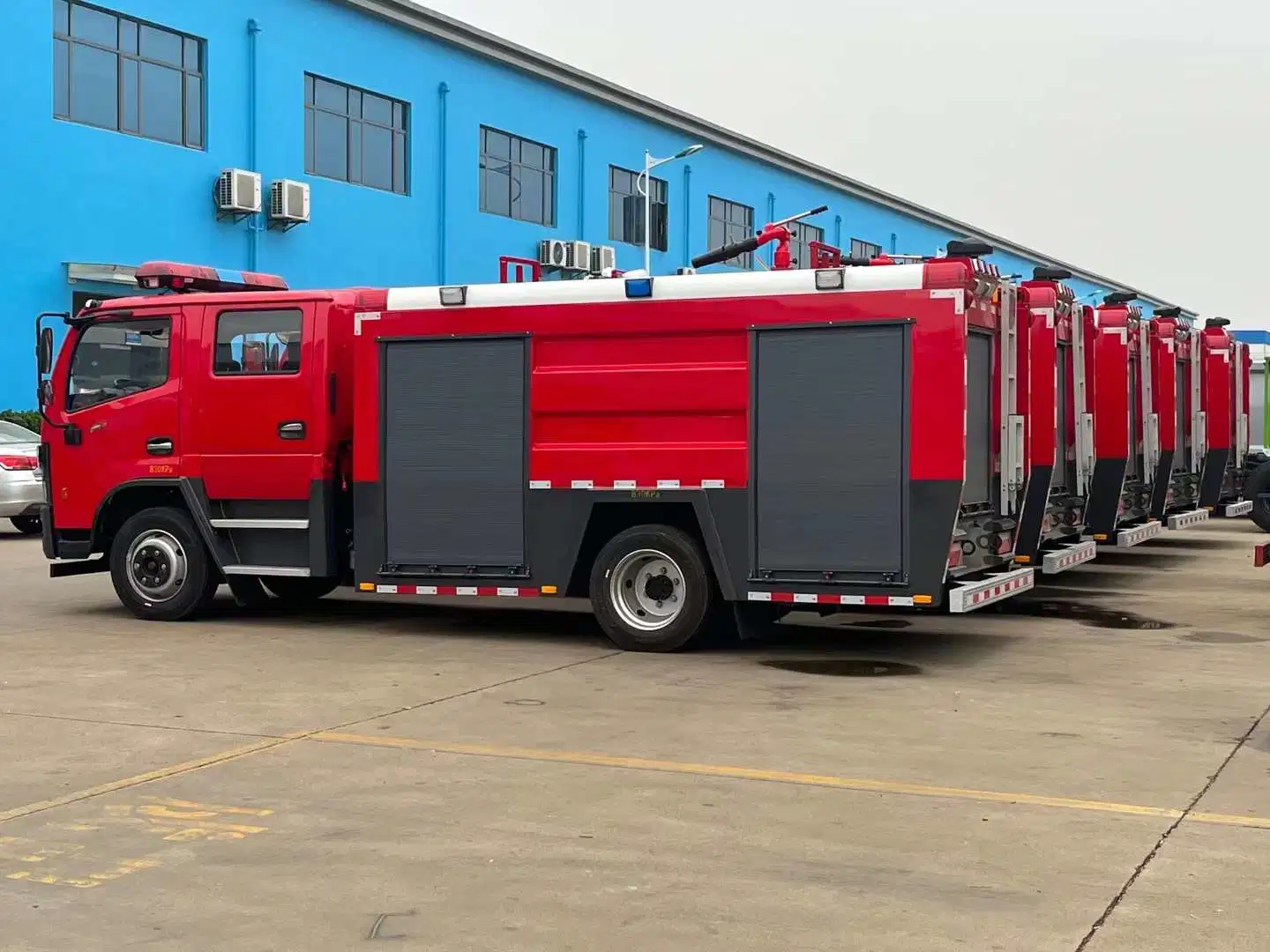 Chinese Fire Truck 5000L 8000L Fire Rescue Fighting Equipment Special Truck Foam and Water Tank Fire Fighting Truck with Good Quality and Cheap Price