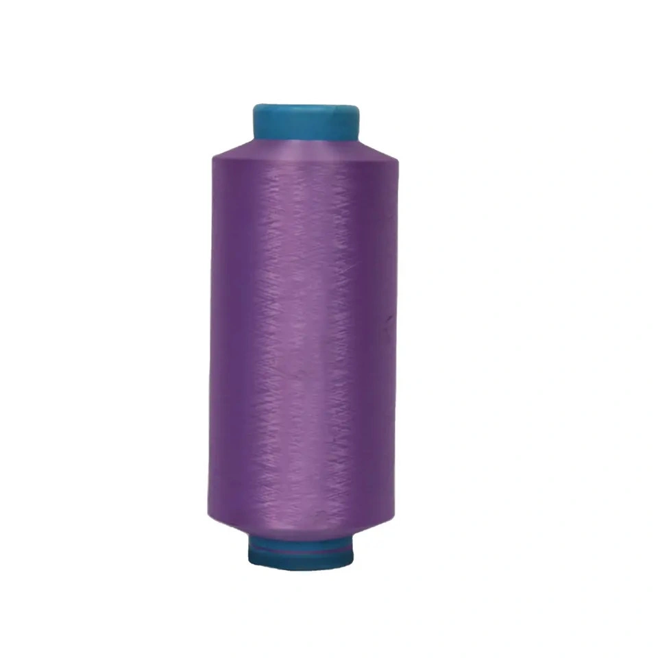 Polyester recyclé à 100 % écologique Dope teints 300D/96F Matières de couleur blanche rapidité AA Grade Filés DTY Fils pour le tricotage et de tissage avec certification grs