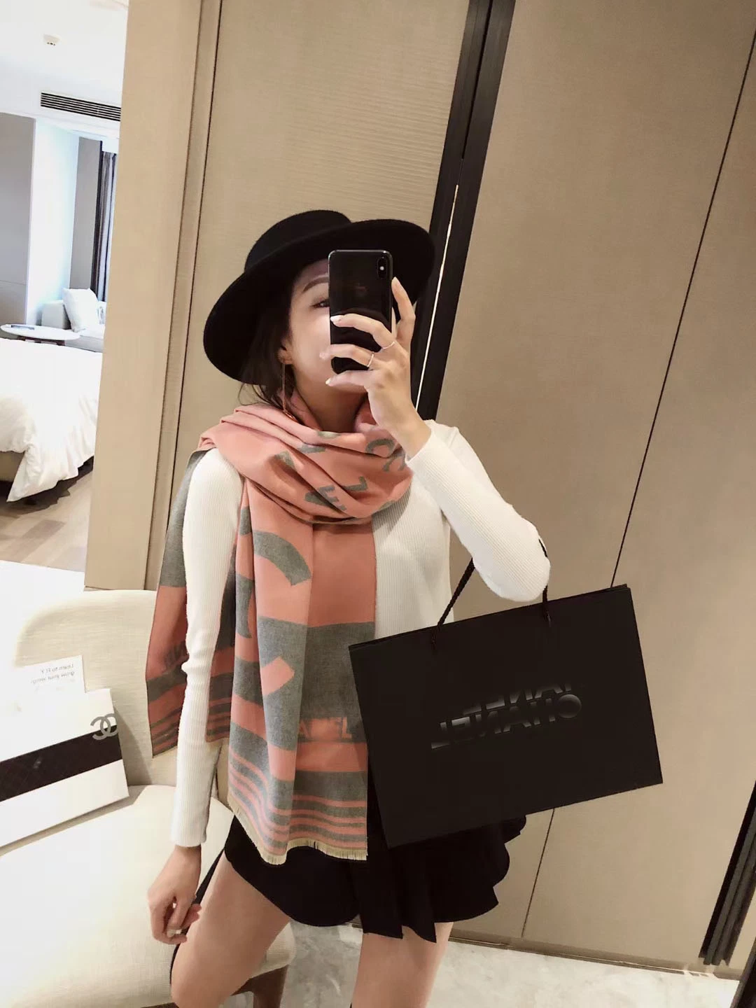 OEM ODM New Women's Winter Scarf with Woven Polyester Geometric Pattern Shawl Color Block Women's Double Sided Scarf