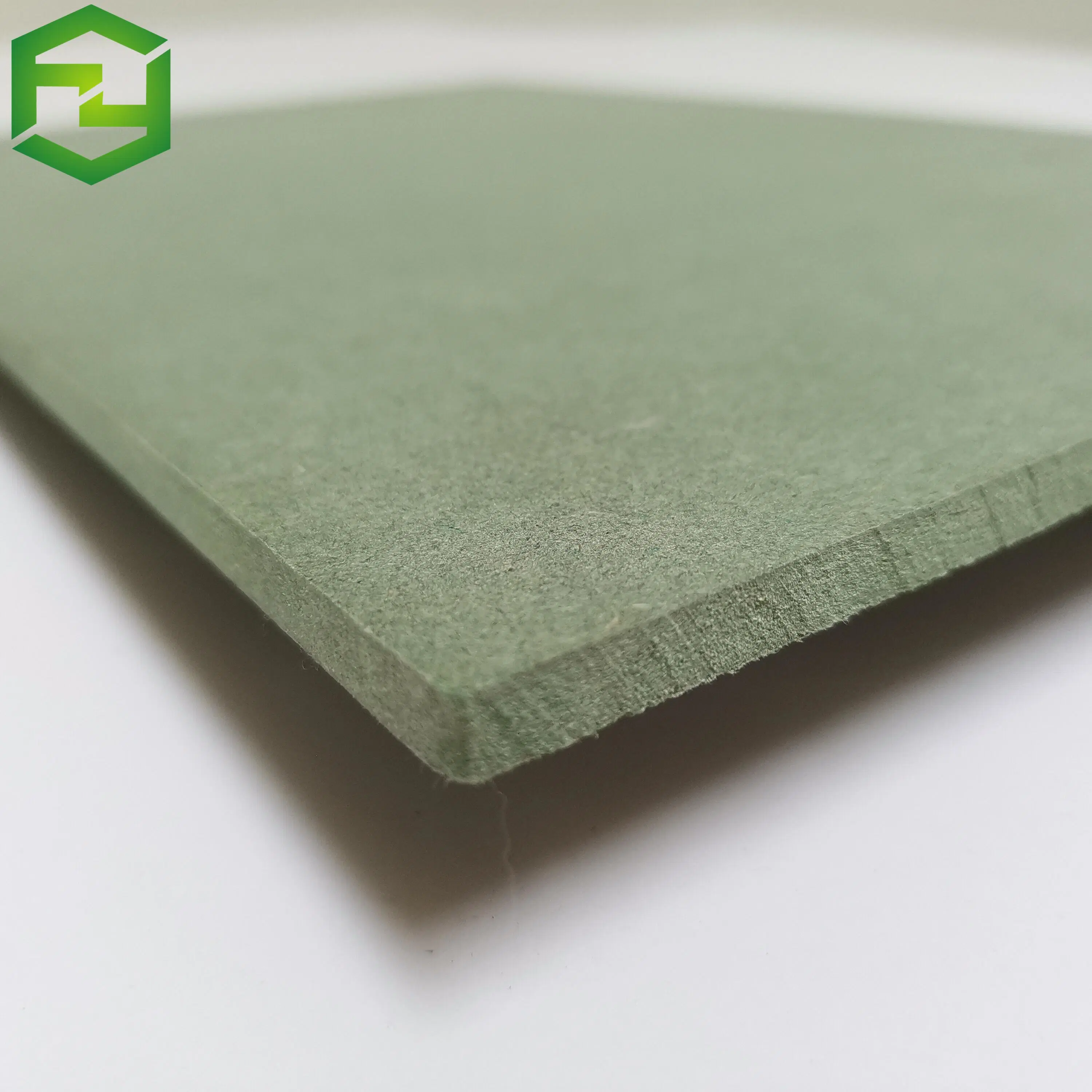 Vente à chaud 4*8FT 6mm 8mm 9mm 12mm 15mm 18mm étanche Carte HMR MDF Lam HDF de couleur verte