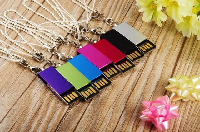 Necklace Style Print Flower Metal Colorful USB Flash Drive (USB-MT514)