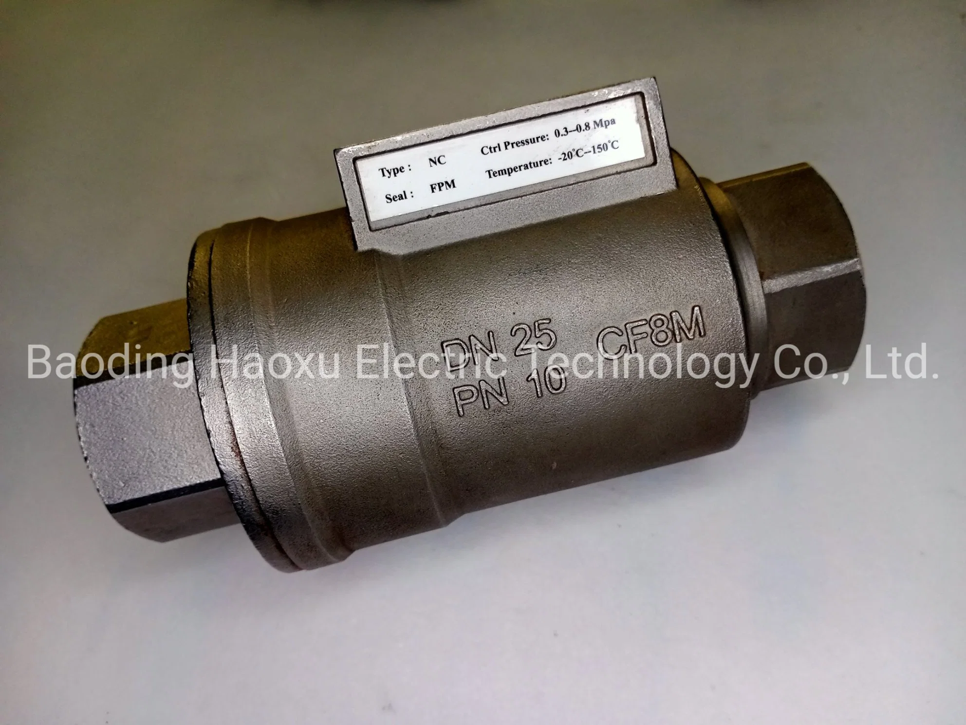 Threaded Connection AISI 304 316 Stainless Steel Pneumatic Shuttle Valve