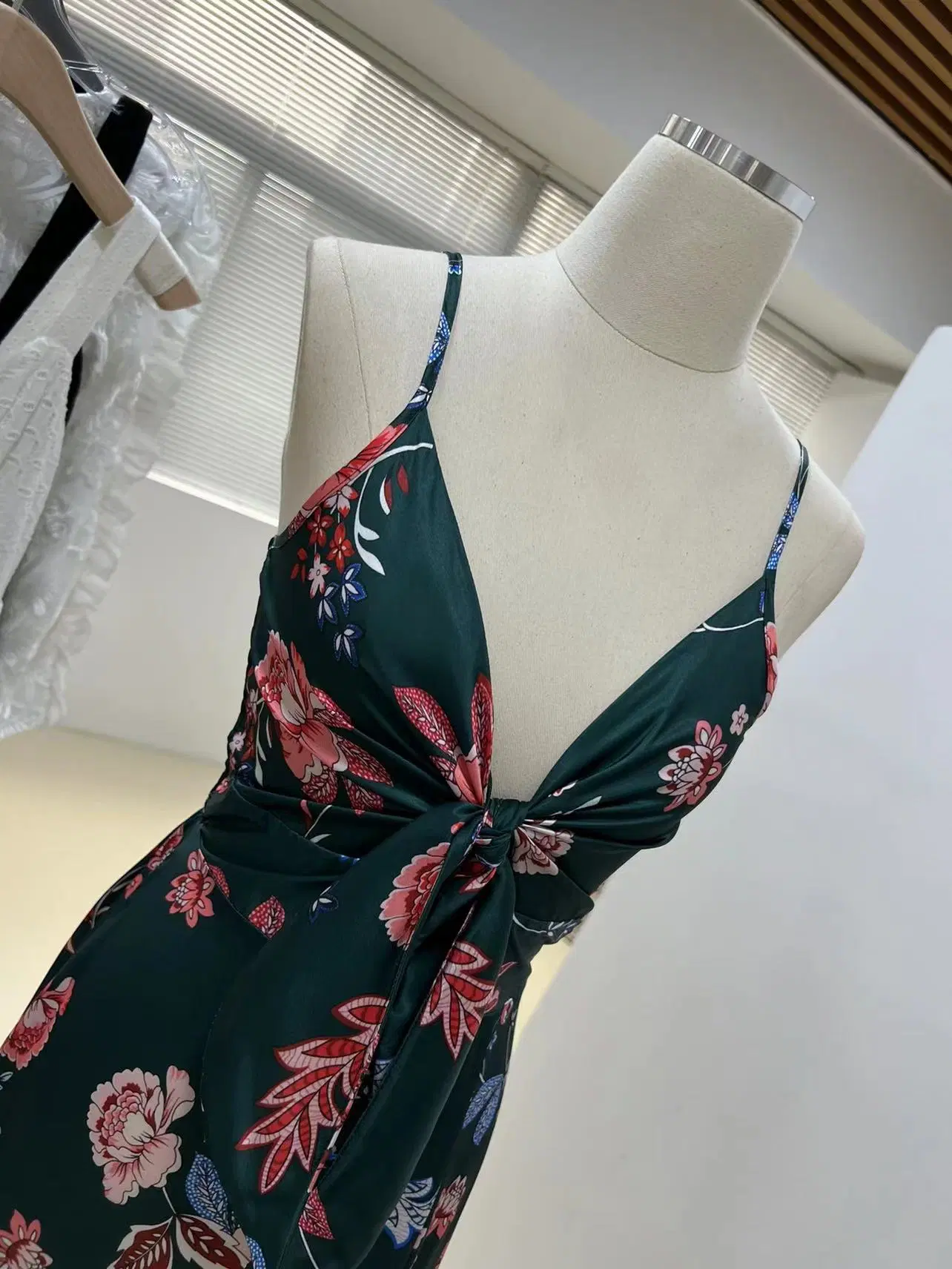 Spring Summer Women Lady Fashion Floral Short Sexy Dress Collection Garment Clothing Custom Clothes Apparel Design Brand Logo Digital Print Wholesale/Suppliers