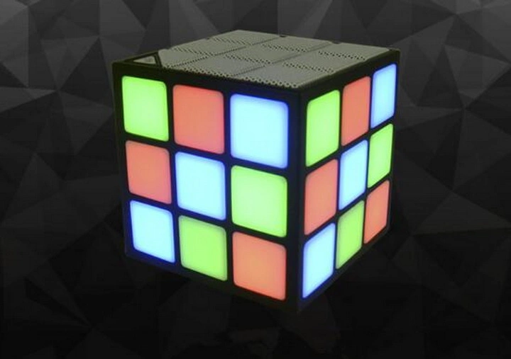 New Style Portable Outdoor Subwoofer Rubik's Cube Bluetooth Speaker