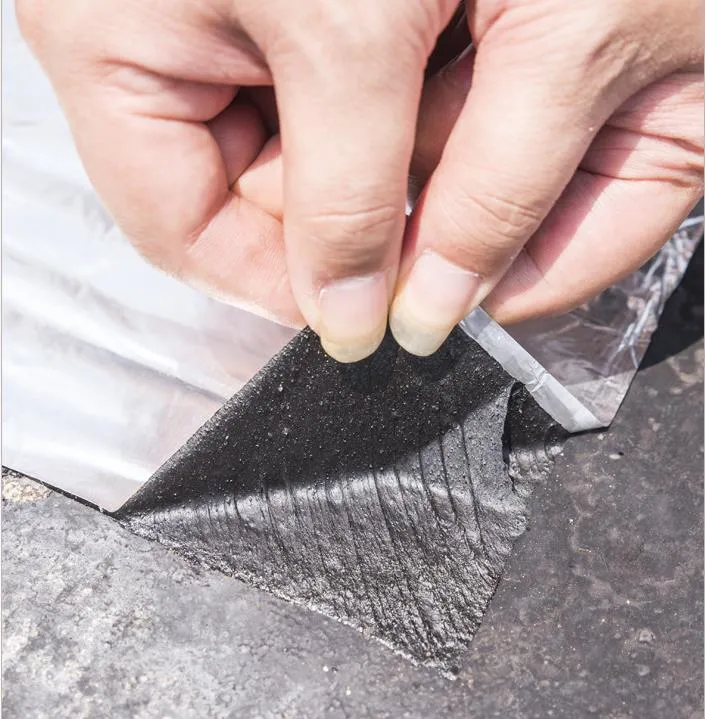 Reparación de la ventana de la cinta de asfalto con membrana impermeable autoadhesivas