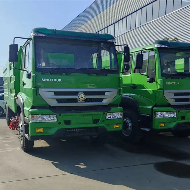 Sinotruk 4X2 camion de balayage de rue camion de nettoyage de chemin de vide