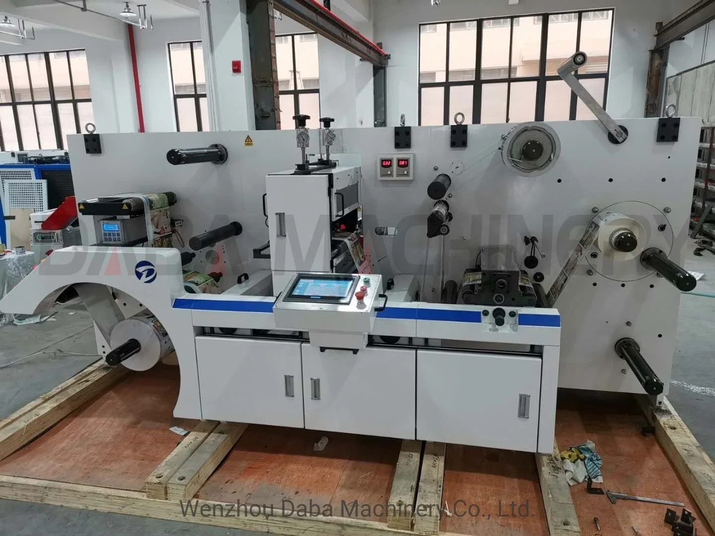 Dbgs-320 Iml autocolante Intermitente Semi Cortador cola rotativo etiqueta de papel do rolo de filme corte longitudinal de lençóis/folha morrem automática máquina de corte fabricados na China