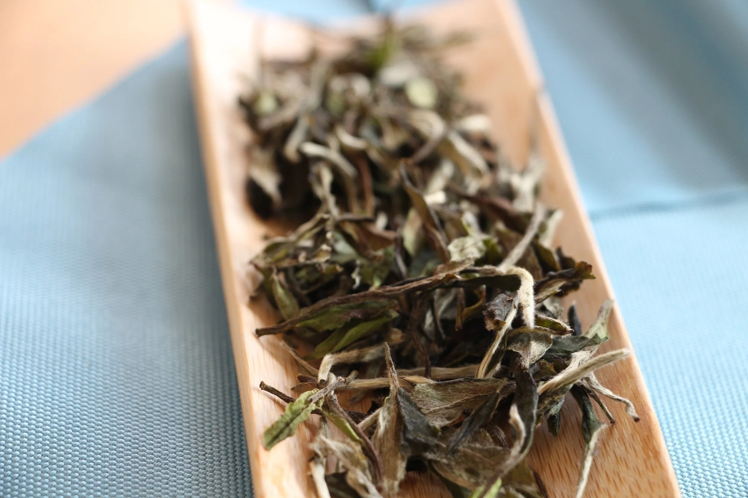 Chinese Organic Loose White Tea Named White Peony